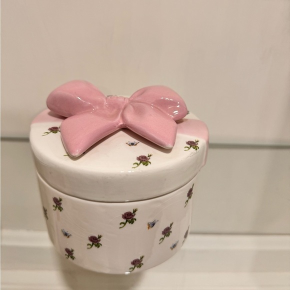 Coquette Telefloral Round Package Ceramic Jar Lavender bow - Picture 2 of 9